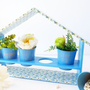 Casita jardinera azul